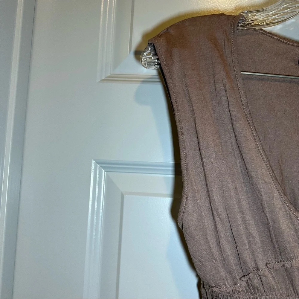 NWT BCBGMAXAZRIA Brown Embroidered Accent V Neck Dress S - Picture 5 of 10